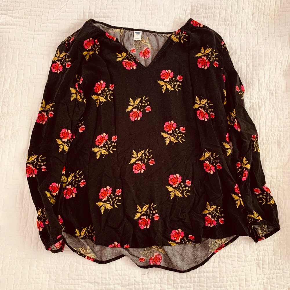 Rose patterned long sleeve black blouse - Picture 2 of 4